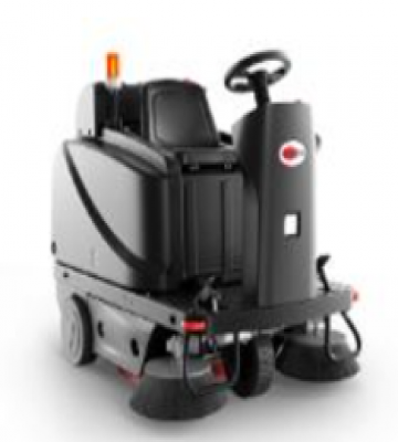 Barredora Viper ROS-1300 Hombre a Bordo, mostrando el asiento del operador y los cepillos de barrido. Incluye batería.